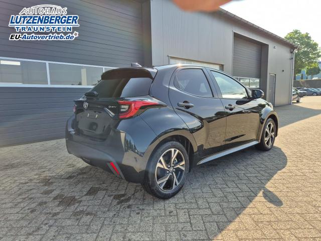 Toyota Yaris 1.5VVT-iE 116PS Automatik Teamplayer Klimaautomatik Sitzheizung Lenkradheizung Rückf.Kamera 16-LM abged.Scheiben 2xKeyless DAB+ Bluetooth Touchscreen Apple CarPlay Android Auto ACC 