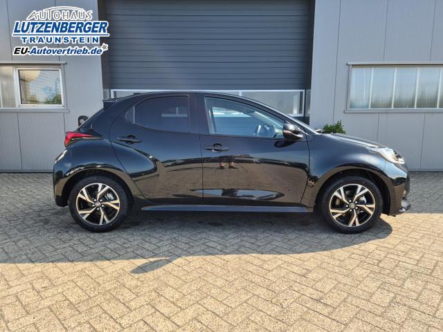 Toyota Yaris 1.5VVT-iE 116PS Automatik Teamplayer Klimaautomatik Sitzheizung Lenkradheizung Rückf.Kamera 16-LM abged.Scheiben 2xKeyless DAB+ Bluetooth Touchscreen Apple CarPlay Android Auto ACC 