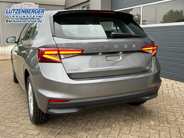 Skoda Fabia 1.0 TSI 115PS DSG Selection 5-türig 15"LM Rückf.Kamera Parksensoren Sitzheizung Multifunktionslenkrad Klima Skoda-Radio Bluetooth Touchscreen Tempomat Nebelsch. Apple CarPlay + Android Auto 