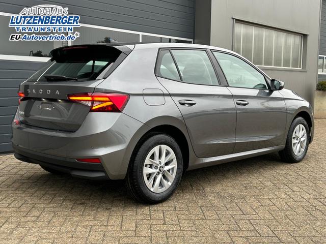 Skoda Fabia 1.0 TSI 115PS DSG Selection 5-türig 15"LM Rückf.Kamera Parksensoren Sitzheizung Multifunktionslenkrad Klima Skoda-Radio Bluetooth Touchscreen Tempomat Nebelsch. Apple CarPlay + Android Auto 