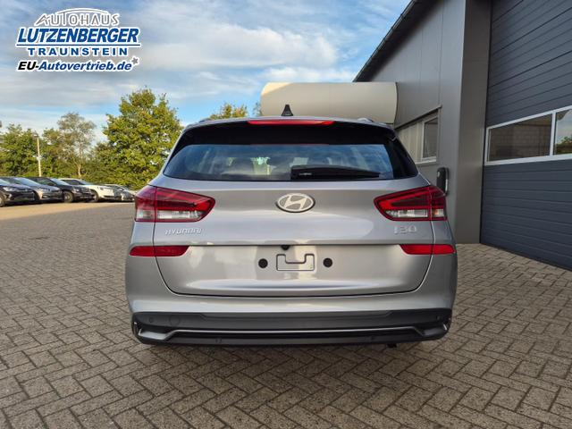 Hyundai i30 Kombi 1.5 T-GDI 95PS Sitzheizung Lenkradheizung Klima Tempomat Navi Apple CarPlay + Android Auto PDC v+h Rückf.Kamera 16-LM 