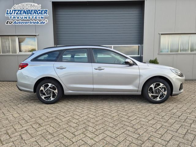 Hyundai i30 Kombi 1.5 T-GDI 95PS Sitzheizung Lenkradheizung Klima Tempomat Navi Apple CarPlay + Android Auto PDC v+h Rückf.Kamera 16-LM 