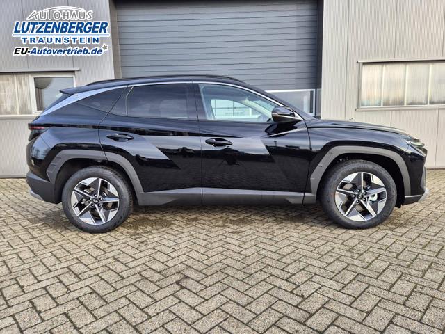 Hyundai TUCSON Trend 1.6 T-GDI 150PS Automatik TZ 2026 Teil-Leder Sitzheizung v+h Lenkradheizung Klimaautomatik Navi Touchscreen DAB+ Apple CarPlay + Android Auto PDC R&uuml;ckf.-Kamera Matrix-LED-Scheinw. 