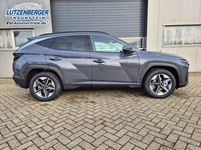 Hyundai TUCSON Trend 1.6 T-GDI 150PS Automatik TZ 2026 Teil-Leder Sitzheizung v+h Lenkradheizung Klimaautomatik Navi Touchscreen DAB+ Apple CarPlay + Android Auto PDC R&uuml;ckf.-Kamera Matrix-LED-Scheinw. 