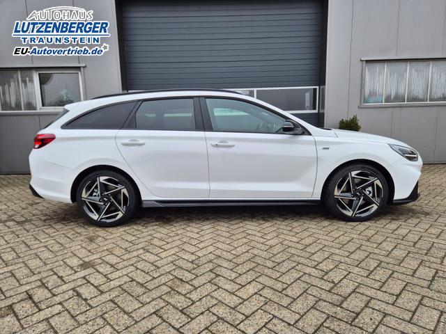 Hyundai i30 Kombi 1.6 T-GDI 150PS Automatik N-Line MY2026 Sitzheizung Lenkradheizung Klimaautomatik Navi 10,3"-Touchscreen Bluelink Apple CarPlay + Android Auto PDC v+h R&uuml;ckf.Kamera 18-LM 