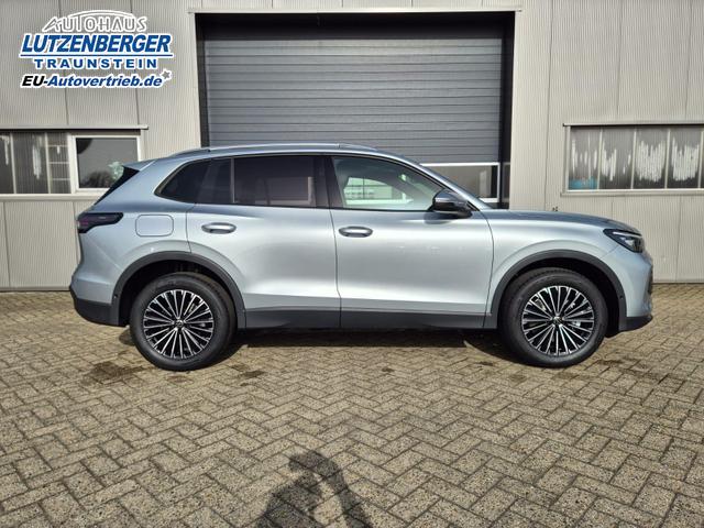 Volkswagen Tiguan Life 1,5 l eHybrid OPF 204PS DSG Design Paket "Dark" LED-Plus-Scheinw. elektr. Heckklappe Sitzheizung v+h Lenkradheizung Frontscheibe beheizb. R&uuml;ckf.Kamera Klimaautomatik VW-Radio Bluetooth wireless Apple CarPlay + Android Auto PDC ACC 2xKeyl 