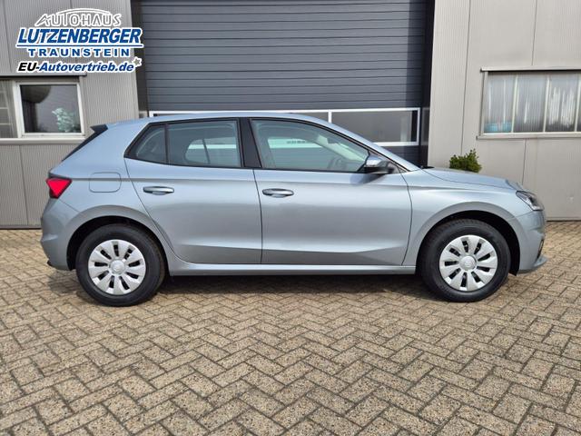 Skoda Fabia 1.0 TSI 95PS Selection 5-t&uuml;rig R&uuml;ckf.Kamera Parksensoren Sitzheizung Multifunktionslenkrad Klima Skoda-Radio Bluetooth Touchscreen Tempomat Nebelsch. Apple CarPlay + Android Auto 