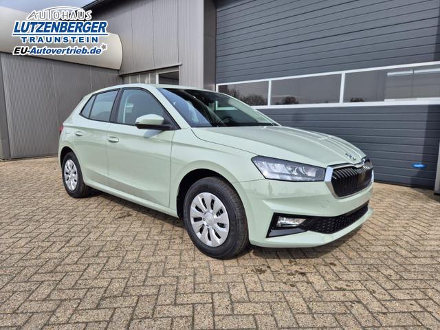 Skoda Fabia 1.0 TSI 95PS Selection 5-t&uuml;rig R&uuml;ckf.Kamera Parksensoren Sitzheizung Multifunktionslenkrad Klima Skoda-Radio Bluetooth Touchscreen Tempomat Nebelsch. Apple CarPlay + Android Auto 
