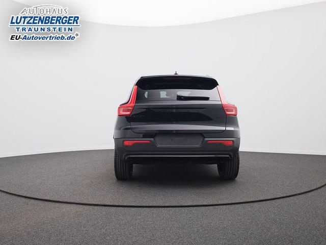 Volvo XC40 2.0 Black Edition Plus B4 Mild-Hybrid 197PS Automatik elektr. PanoDach R&uuml;ckf.Kamera PDC v+h ACC el.Heckklappe Harma/Kadon-Sound Klimaautomatik Sitzheizung Lenkradheizung Apple CarPlay Android Auto 20-LM 