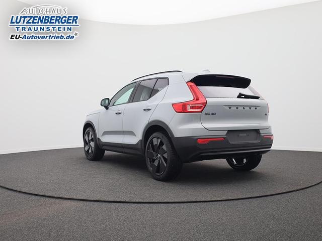 Volvo XC40 2.0 Black Edition Plus B4 Mild-Hybrid 197PS Automatik elektr. PanoDach R&uuml;ckf.Kamera PDC v+h ACC el.Heckklappe Harman/Kardon-Sound Klimaautomatik Sitzheizung Lenkradheizung Apple CarPlay Android Auto 20-LM 