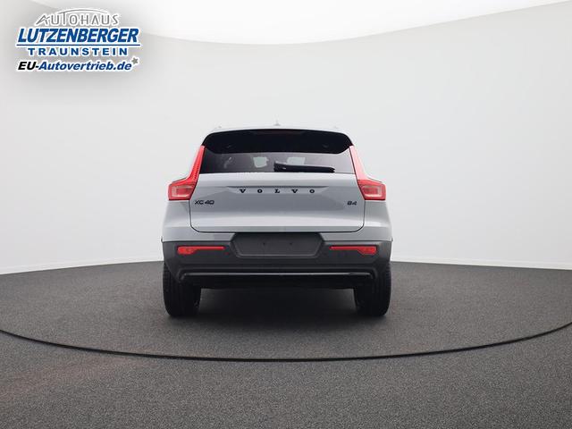 Volvo XC40 2.0 Black Edition Plus B4 Mild-Hybrid 197PS Automatik elektr. PanoDach R&uuml;ckf.Kamera PDC v+h ACC el.Heckklappe Harman/Kardon-Sound Klimaautomatik Sitzheizung Lenkradheizung Apple CarPlay Android Auto 20-LM 