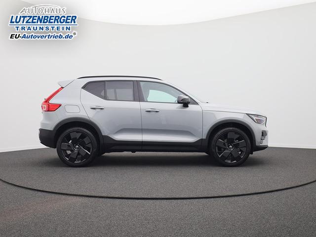 Volvo XC40 2.0 Black Edition Plus B4 Mild-Hybrid 197PS Automatik elektr. PanoDach R&uuml;ckf.Kamera PDC v+h ACC el.Heckklappe Harman/Kardon-Sound Klimaautomatik Sitzheizung Lenkradheizung Apple CarPlay Android Auto 20-LM 