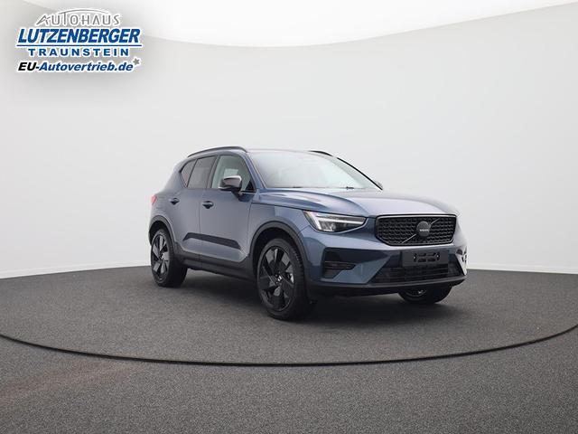 Volvo XC40 2.0 Black Edition Plus B4 Mild-Hybrid 197PS Automatik elektr. PanoDach R&uuml;ckf.Kamera PDC v+h ACC el.Heckklappe Harman/Kardon-Sound Klimaautomatik Sitzheizung Lenkradheizung Apple CarPlay Android Auto 20-LM 