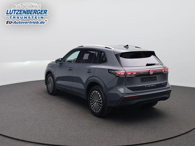 Volkswagen Tiguan Life 1,5 l eHybrid OPF 204PS DSG elekt.AHK Design Paket Matrix-Scheinw. elektr. Heckklappe Sitzheizung Lenkradheizung Frontscheibe beheizb. R&uuml;ckf.Kamera Klimaautomatik VW-Radio Bluetooth wireless Apple CarPlay + Android Auto PDC v+h ACC 2xKeyless 