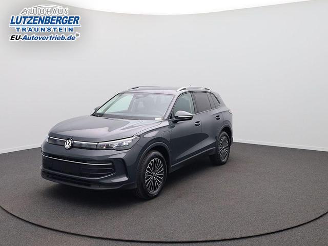 Volkswagen Tiguan Life 1,5 l eHybrid OPF 204PS DSG elekt.AHK Design Paket Matrix-Scheinw. elektr. Heckklappe Sitzheizung Lenkradheizung Frontscheibe beheizb. R&uuml;ckf.Kamera Klimaautomatik VW-Radio Bluetooth wireless Apple CarPlay + Android Auto PDC v+h ACC 2xKeyless 