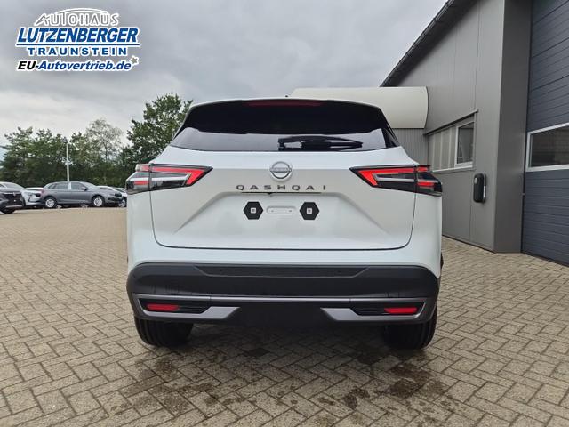 Nissan Qashqai 1.3 DIG-T MHEV 158 PS X-Tronic N-Connecta Teil-Leder PanoGlasdach Klimaautomatik Sitzheizung Lenkradheizung Navi ACC PDC v+h 360&deg;Kamera DAB Bluetooth Touchscreen Apple CarPlay Android Auto 18"LM 