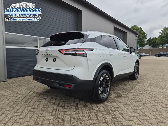 Nissan Qashqai 1.3 DIG-T MHEV 158 PS X-Tronic N-Connecta Teil-Leder PanoGlasdach Klimaautomatik Sitzheizung Lenkradheizung Navi ACC PDC v+h 360&deg;Kamera DAB Bluetooth Touchscreen Apple CarPlay Android Auto 18"LM 