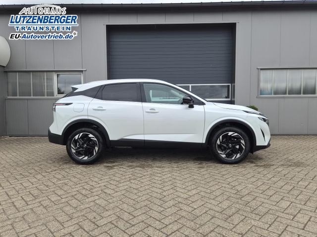 Nissan Qashqai 1.3 DIG-T MHEV 158 PS X-Tronic N-Connecta Teil-Leder PanoGlasdach Klimaautomatik Sitzheizung Lenkradheizung Navi ACC PDC v+h 360&deg;Kamera DAB Bluetooth Touchscreen Apple CarPlay Android Auto 18"LM 