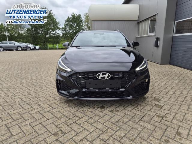 Hyundai i30 Kombi 1.6 T-GDI 150PS Automatik N-Line Sitzheizung Lenkradheizung Klimaautomatik Navi 10,3"-Touchscreen Bluelink Apple CarPlay + Android Auto PDC v+h R&uuml;ckf.Kamera 18-LM 
