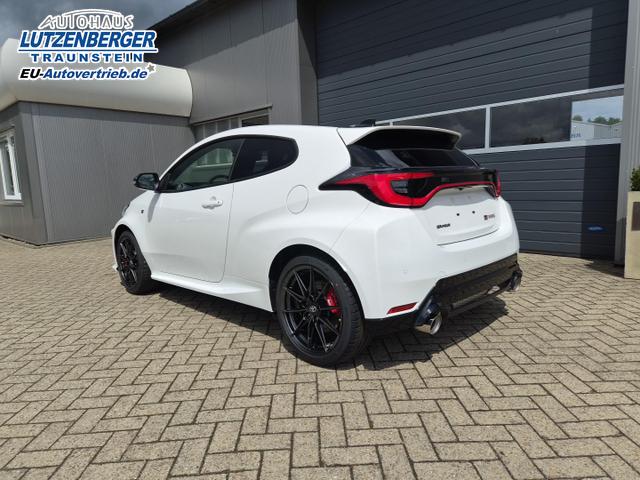 Toyota GR Yaris 1.6 Turbo 280PS Automatik 4x4 High Performance BBS Felgen Klimaautomatik Lenkradheizung Sitzheizung JBL Premiumsound Navi Bluetooth DAB Apple CarPlay Android Auto2x Keyless R&uuml;ckf.Kamera PDC v+h ACC 18-LM 