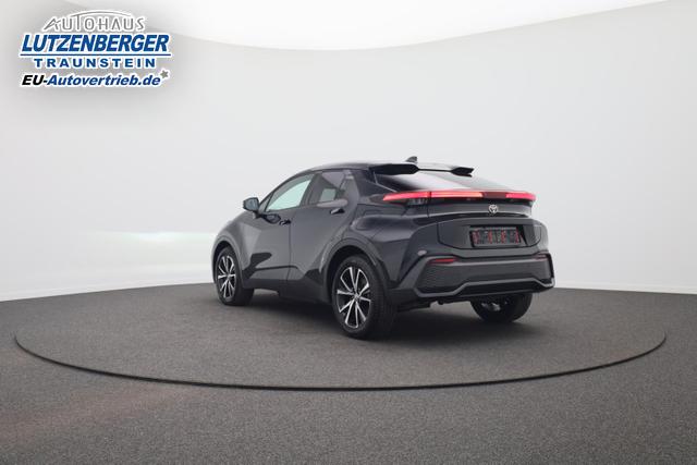 Toyota C-HR 2.0-l-VVT-i 223PS PHEV Automatik Teamplayer Voll-LED elektr. Heckklappe Sitzheizung Lenkradheizung Klimaautomatik Navi Bluetooth wireless Apple CarPlay + Android Auto ACC PDC v+h R&uuml;ckf.Kamera 18"LM vollelektr. Reichweite 66KM 