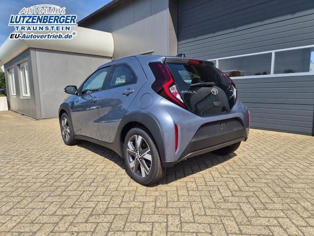 Toyota Aygo X Pure 1.5 Hybrid 116PS Automatik Sitzheizung Klimaautomatik R&uuml;ckf.Kamera AbstandsTempomat Nebelscheinw. Multifunktionslenkrad Bluetooth Touchscreen Apple CarPlay + Android Auto 2xKeyless 