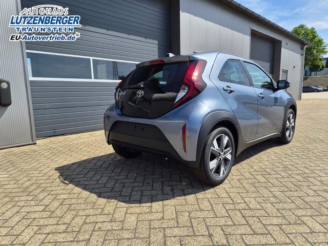 Toyota Aygo X Pure 1.5 Hybrid 116PS Automatik Sitzheizung Klimaautomatik R&uuml;ckf.Kamera AbstandsTempomat Nebelscheinw. Multifunktionslenkrad Bluetooth Touchscreen Apple CarPlay + Android Auto 2xKeyless 