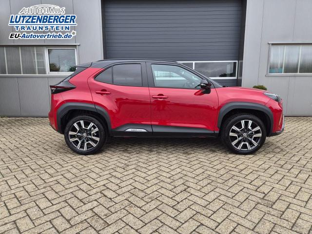 Toyota Yaris Cross 1.5-l 130PS HEV Automatik Style Matrix-LED 4xKamera elektr. Heckklappe Sitzheizung Lenkradheizung Klimaautomatik Navi Bluetooth wireless Apple CarPlay + Android Auto ACC PDC v+h 18"LM 