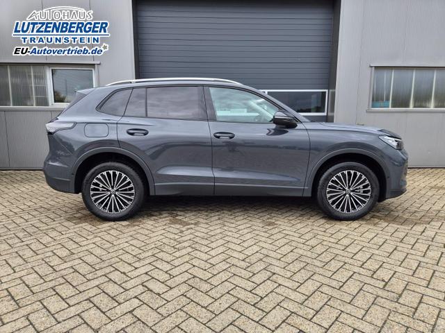 Volkswagen Tiguan Life 1,5 l eHybrid OPF 204PS DSG elekt.AHK Design Paket LED-Plus-Scheinw. elektr. Heckklappe Sitzheizung Lenkradheizung R&uuml;ckf.Kamera Klimaautomatik VW-Radio Bluetooth wireless Apple CarPlay + Android Auto PDC v+h ACC 2xKeyless Digital Cockpit 