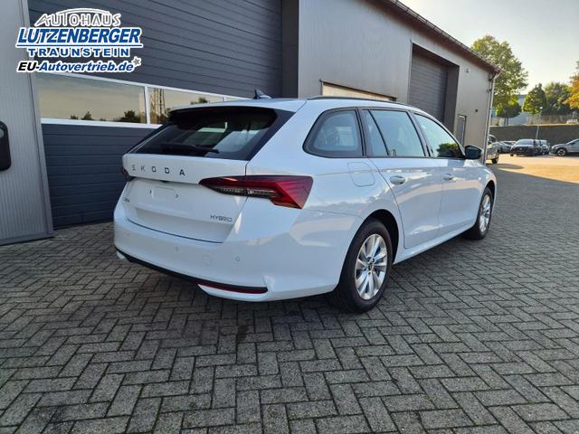 Skoda Octavia Combi 1.5 TSI 150PS m-HEV DSG Selection AHK Klimaautomatik PDC v+h R&uuml;ckf.Kamera Sitzheizung Apple CarPlay Android Auto 16"LM 