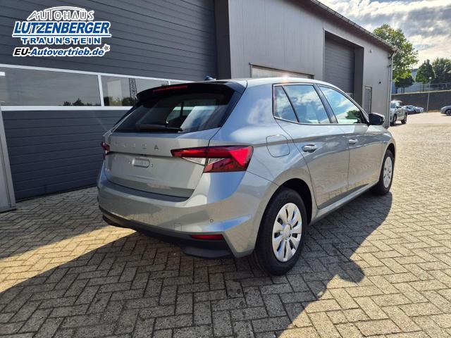 Skoda Fabia 1.0 TSI 95PS Selection 5-t&uuml;rig R&uuml;ckf.Kamera Parksensoren Sitzheizung Multifunktionslenkrad Klima Skoda-Radio Bluetooth Touchscreen Tempomat Nebelsch. Apple CarPlay + Android Auto 