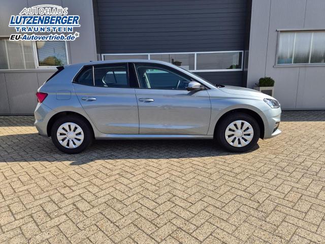 Skoda Fabia 1.0 TSI 95PS Selection 5-t&uuml;rig R&uuml;ckf.Kamera Parksensoren Sitzheizung Multifunktionslenkrad Klima Skoda-Radio Bluetooth Touchscreen Tempomat Nebelsch. Apple CarPlay + Android Auto 