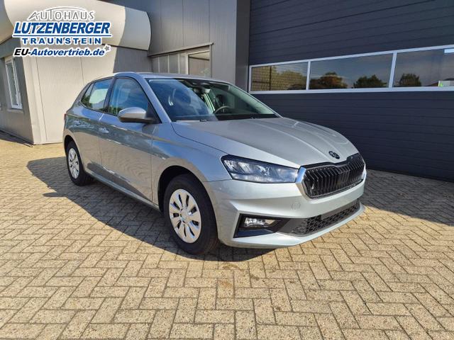Skoda Fabia 1.0 TSI 95PS Selection 5-t&uuml;rig R&uuml;ckf.Kamera Parksensoren Sitzheizung Multifunktionslenkrad Klima Skoda-Radio Bluetooth Touchscreen Tempomat Nebelsch. Apple CarPlay + Android Auto 