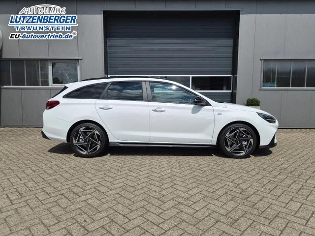 Hyundai i30 Kombi 1.6 T-GDI 150PS Automatik N-Line Sitzheizung Lenkradheizung Klimaautomatik Navi 10,3"-Touchscreen Bluelink Apple CarPlay + Android Auto PDC v+h R&uuml;ckf.Kamera 18-LM 