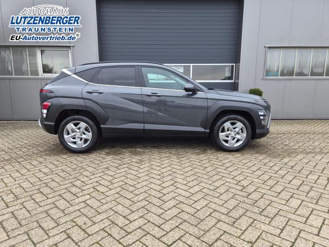 Hyundai KONA Trend 1.6 T-GDI 150PS Voll-LED-Scheinw. Sitzheizung Lenkradheizung Klimaautomatik Tempomat Navi Touchscreen DAB+ Apple CarPlay + Android Auto PDC v+h R&uuml;ckf.Kamera 2xKeyless 17-LM 