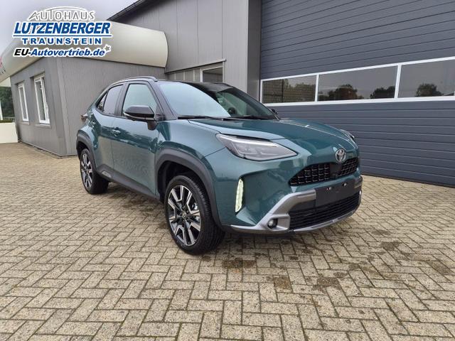 Toyota Yaris Cross 1.5-l 130PS HEV Automatik Style Matrix-LED 4xKamera elektr. Heckklappe Sitzheizung Lenkradheizung Klimaautomatik Navi Bluetooth wireless Apple CarPlay + Android Auto ACC PDC v+h 18"LM 