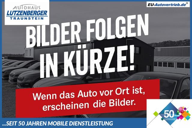 Toyota Hilux - INVINCIBLE Double Cab 2.8 D-4D 4x4 Leder 360&deg; JBL Soundsystem