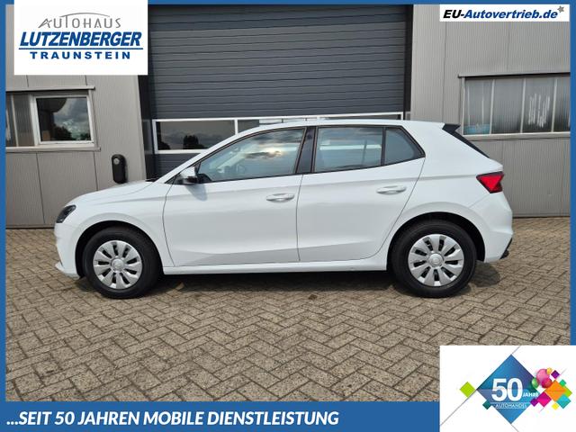 Skoda Fabia - 1.0 TSI 115PS Selection 5-türig Sitzheizung Parksensoren Multifunktionslenkrad Klima Skoda-Radio Bluetooth Touchscreen Tempomat Nebelsch. wireless Apple CarPlay + Android Auto