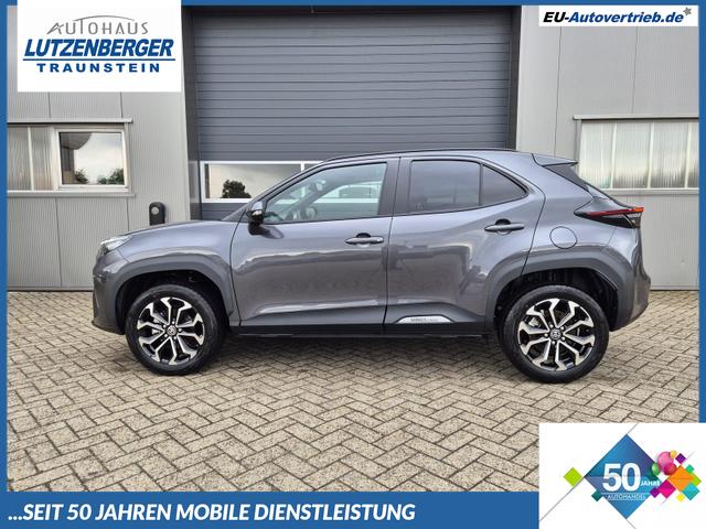 Toyota Yaris Cross - 1.5VVT-iE 130PS Automatik Teamplayer Klimaautomatik Sitzheizung Lenkradheizung PDC v+h Rückf.Kamera 17-LM abged.Scheiben 2xKeyless DAB+ Bluetooth Touchscreen Apple CarPlay Android Auto