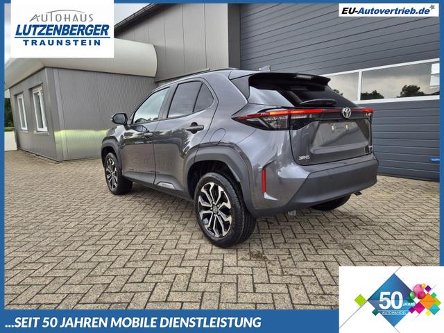 Toyota Yaris Cross - 1.5VVT-iE 130PS Automatik Teamplayer Klimaautomatik Sitzheizung Lenkradheizung PDC v+h Rückf.Kamera 17-LM abged.Scheiben 2xKeyless DAB+ Bluetooth Touchscreen Apple CarPlay Android Auto