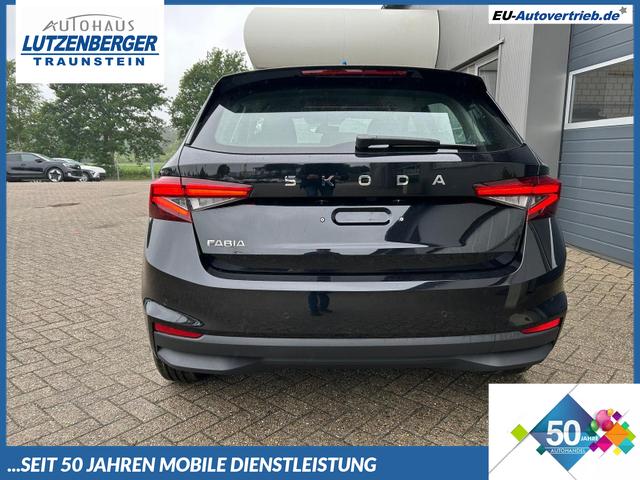 Skoda Fabia - 1.0 TSI 95PS Selection 5-türig Rückf.Kamera Parksensoren Sitzheizung Multifunktionslenkrad Klima Skoda-Radio Bluetooth Touchscreen Tempomat Nebelsch. Apple CarPlay + Android Auto