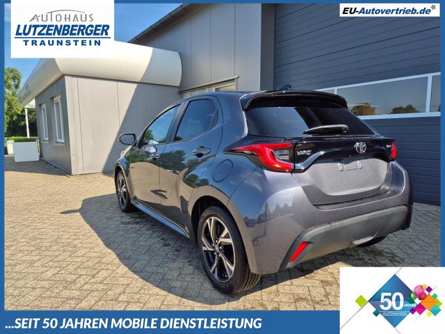 Toyota Yaris - 1.5VVT-iE 116PS Automatik Teamplayer Klimaautomatik Sitzheizung Lenkradheizung Rückf.Kamera 16-LM abged.Scheiben 2xKeyless DAB+ Bluetooth Touchscreen Apple CarPlay Android Auto ACC