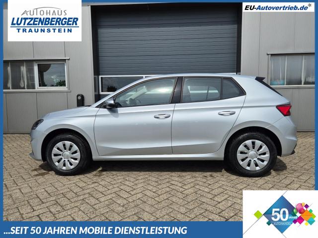 Skoda Fabia - 1.0 TSI 95PS Selection 5-türig Rückf.Kamera Parksensoren Sitzheizung Multifunktionslenkrad Klima Skoda-Radio Bluetooth Touchscreen Tempomat Nebelsch. Apple CarPlay + Android Auto