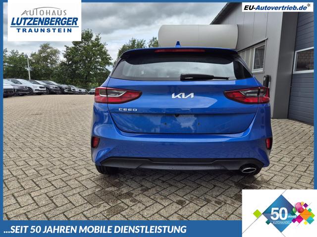 Kia Ceed - Vision 1.5 T-GDi 140PS Automatik Klimaautomatik Alarmanlage Sitzheizung Lenkradheizung Navi PDC Rückf.Kamera Bluetooth Touchscreen Apple CarPlay Android Auto Tempomat