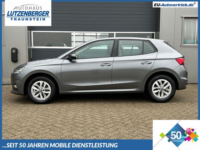 Skoda Fabia - 1.0 TSI 115PS DSG Selection 5-türig 15"LM Rückf.Kamera Parksensoren Sitzheizung Multifunktionslenkrad Klima Skoda-Radio Bluetooth Touchscreen Tempomat Nebelsch. Apple CarPlay + Android Auto