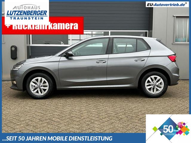 Skoda Fabia - 1.0 TSI 115PS DSG Selection 5-türig 15"LM Rückf.Kamera Parksensoren Sitzheizung Multifunktionslenkrad Klima Skoda-Radio Bluetooth Touchscreen Tempomat Nebelsch. Apple CarPlay + Android Auto