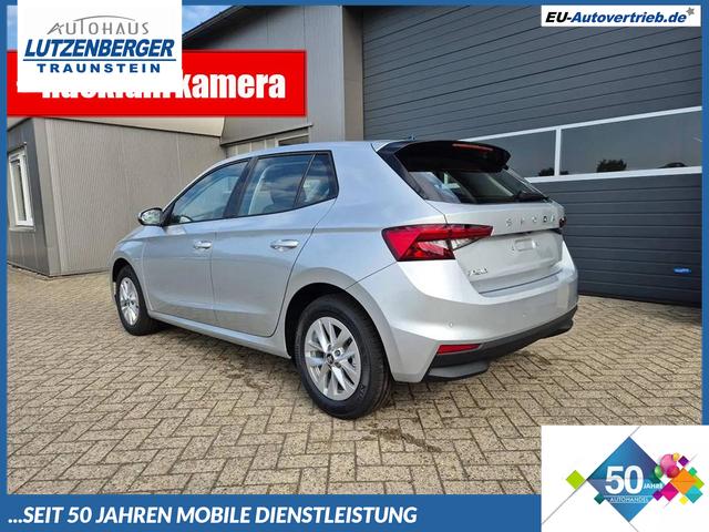 Skoda Fabia - 1.0 TSI 115PS DSG Selection 5-türig 15"LM Rückf.Kamera Parksensoren Sitzheizung Multifunktionslenkrad Klima Skoda-Radio Bluetooth Touchscreen Tempomat Nebelsch. Apple CarPlay + Android Auto
