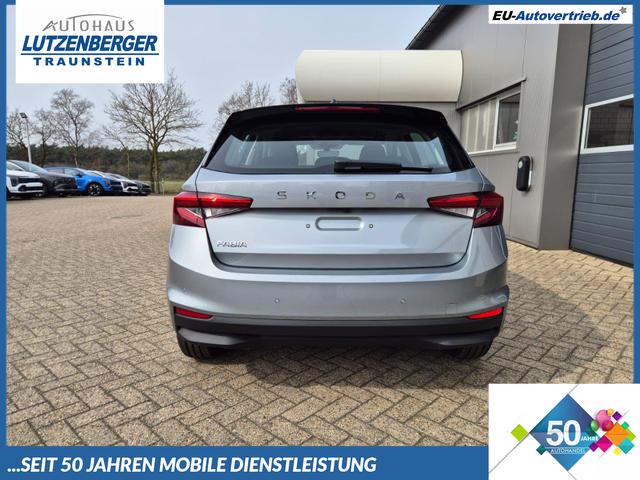 Skoda Fabia - 1.0 TSI 95PS Selection 5-t&uuml;rig R&uuml;ckf.Kamera Parksensoren Sitzheizung Multifunktionslenkrad Klima Skoda-Radio Bluetooth Touchscreen Tempomat Nebelsch. Apple CarPlay + Android Auto