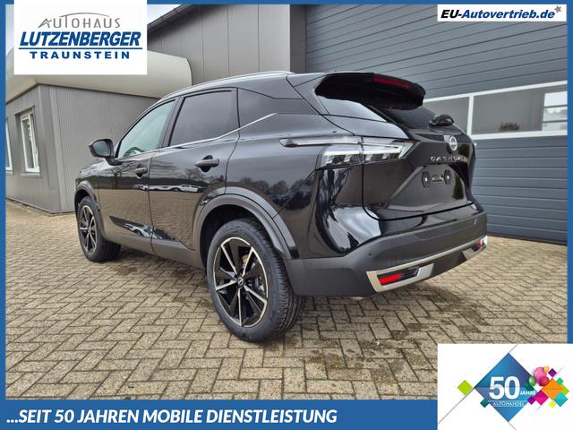 Nissan Qashqai - 1.3 DIG-T MHEV 158 PS X-Tronic Tekna Voll-Leder Klimaautomatik PanoGlasdach Sitzheizung Lenkradheizung Navi Head-Up Display elektr. Heckklappe ACC PDC v+h 360&deg;Kamera DAB Bluetooth Touchscreen Apple CarPlay Android Auto 19"LM
