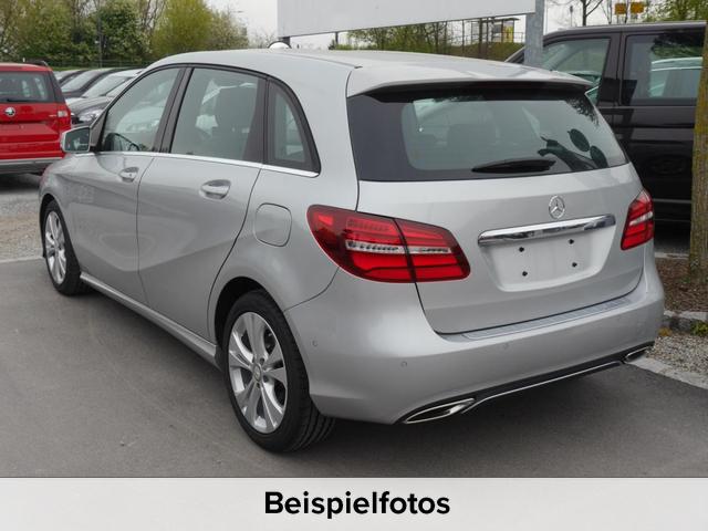 Mercedes-Benz B-Klasse B 180 d DPF URBAN * 7G-DCT NAVI COMAND LED HIGH SCHEINWERFER PARK-ASSISTENT 